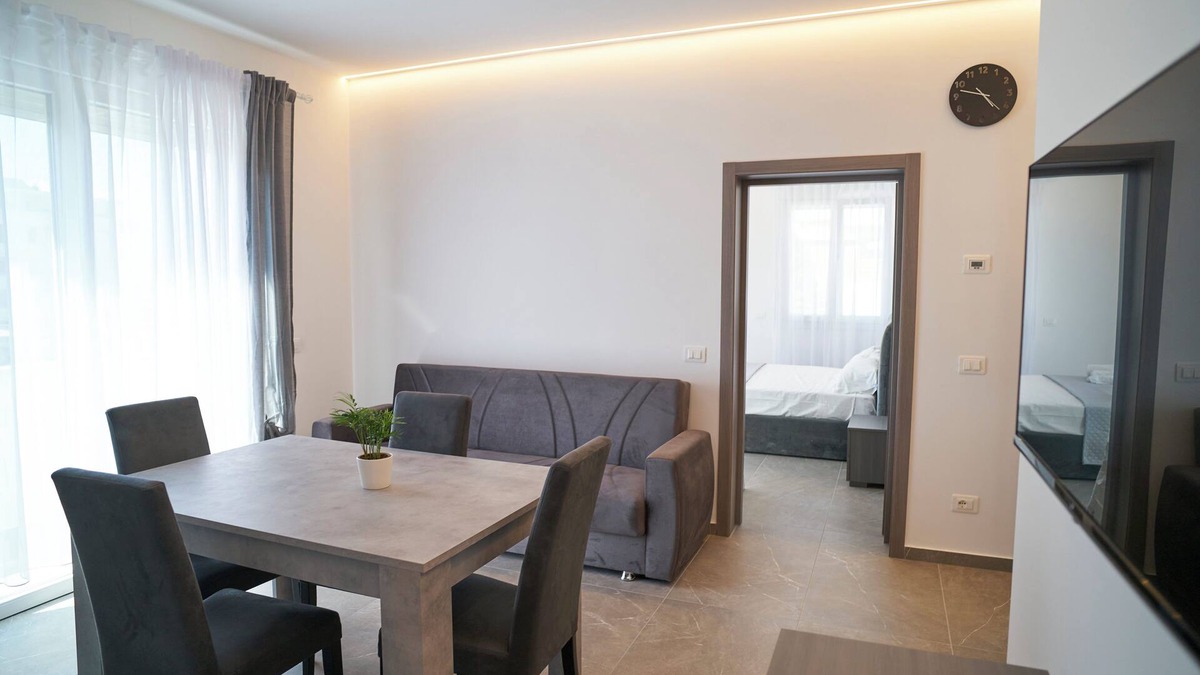 Torre Pedrera Apartment | Villa Borghesi suites app 2 piano primo