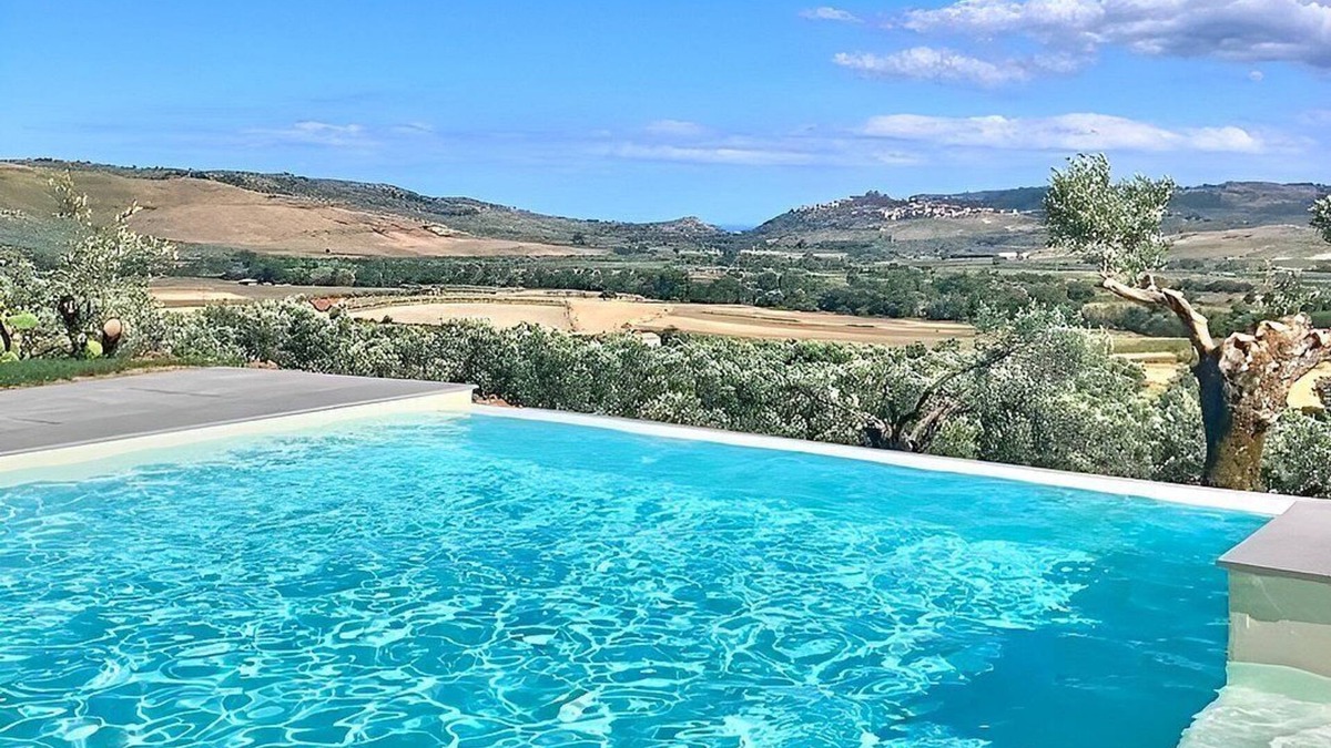 Amaroni Villa | Villa Bougainville: A welcoming one-story villa situated in a quiet location, a few minutes from the town center, with Free WI-FI.