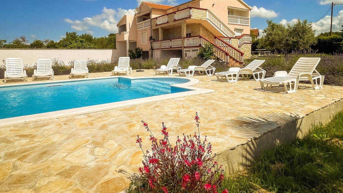 Tinj House | Villa "Brmbo"