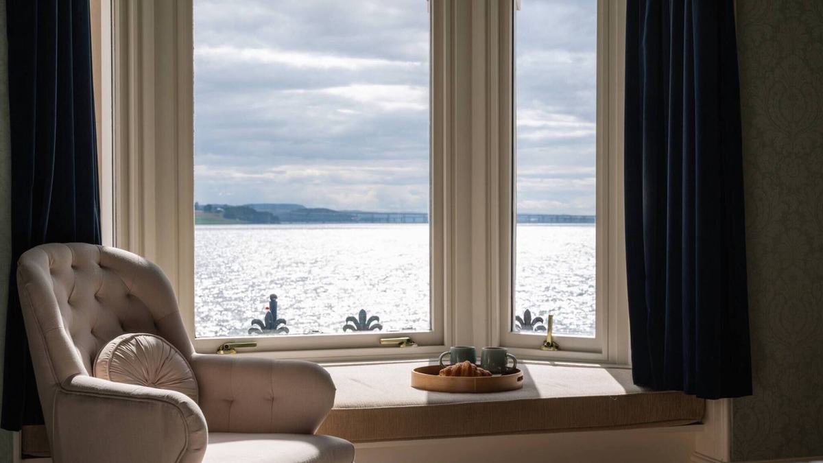 Broughty Ferry Villa | Villa by the Sea; Escape the Ordinary