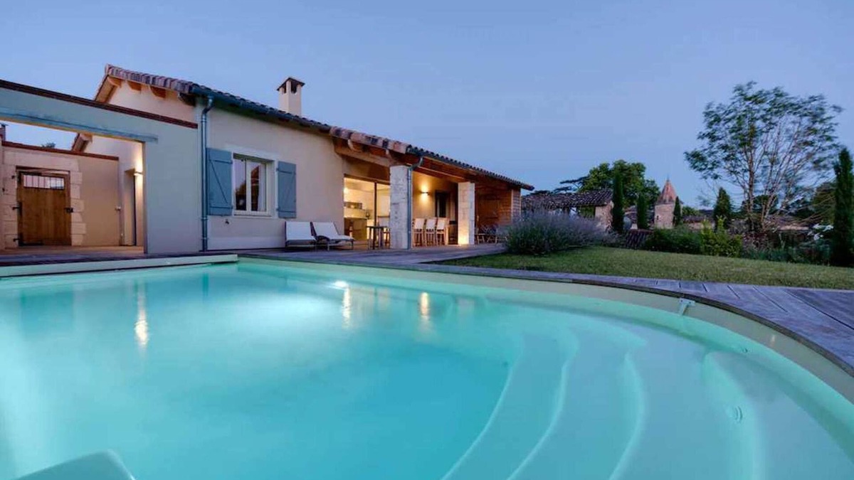 Castelnau-de-Montmiral Villa | Villa Castelnau Prestige - air conditioning & heated pool in a quiet estate - V