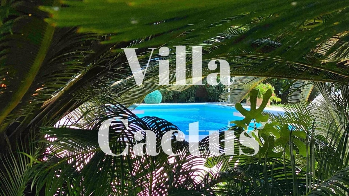Fontane Bianche Villa | Villa "Cactus" with Pool, Wi-Fi, Air Conditioning & Garden