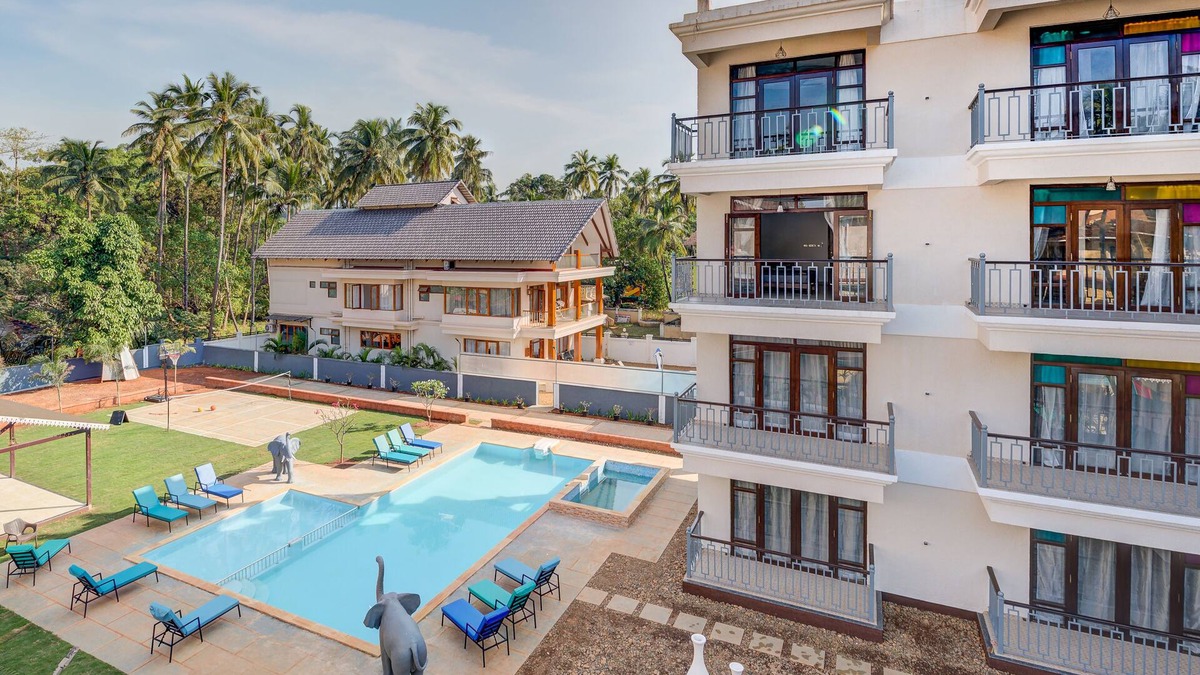 Gauravaddo Villa | Villa Calangute Phase 17- 12 BHK Private Pool+ Jacuzzi+ Party Room + Games Area