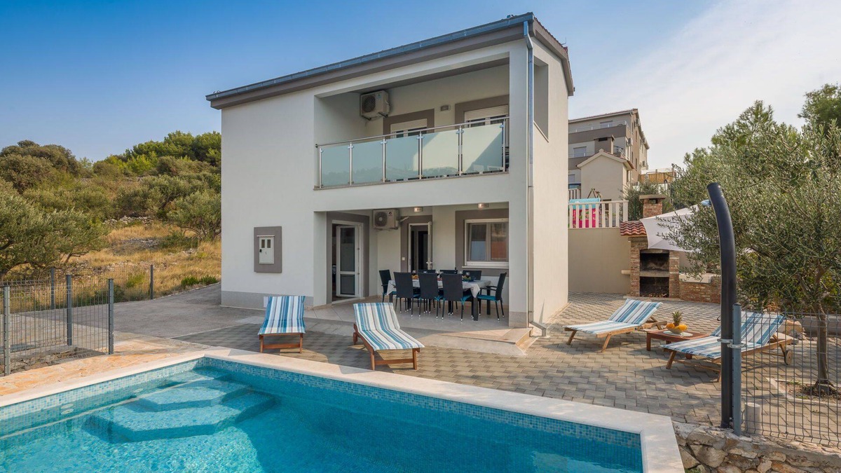Sevid Villa | Villa Calma with Swimming Pool