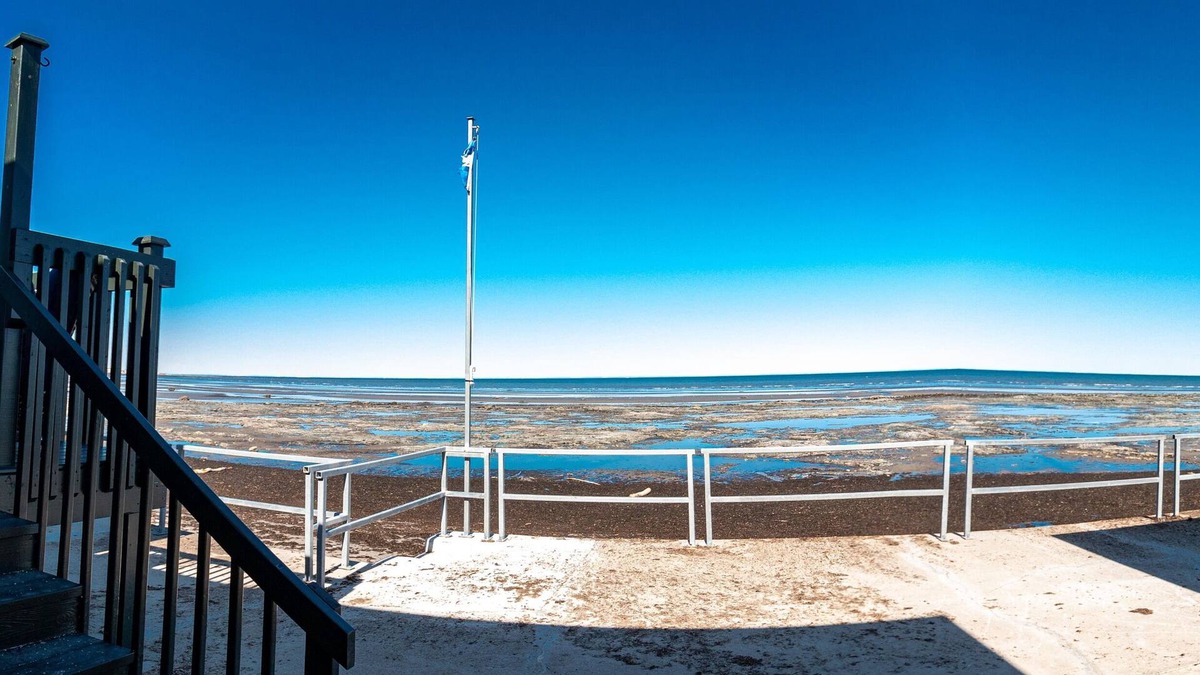 Sainte-Luce Ski Chalet | Villa Calypso will charm you with its unique panorama over the bay of Sainte-Luc