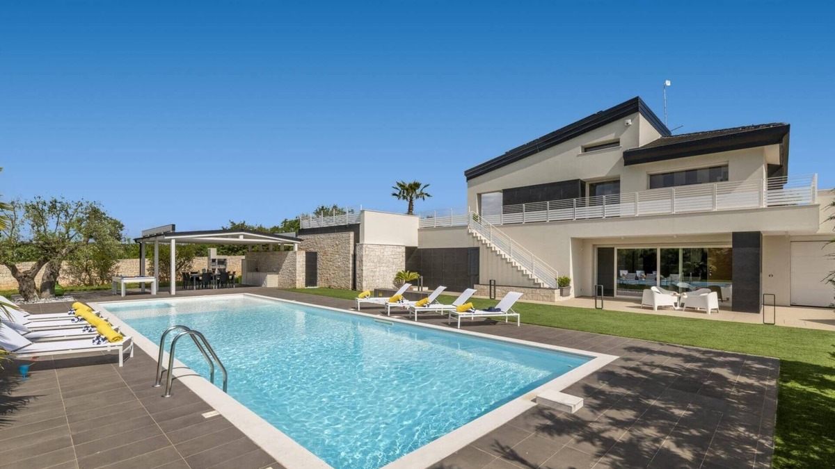 Noci Villa | Villa Campanella by Villa Plus