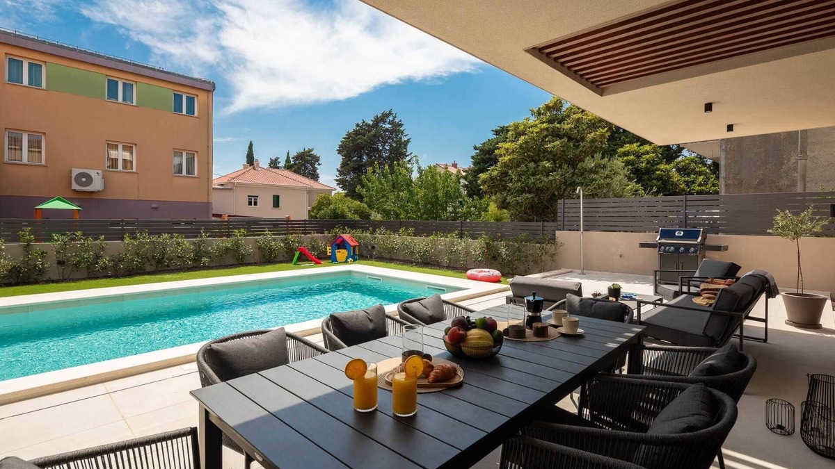 Kastel Novi Villa | Villa Campanella with Pool