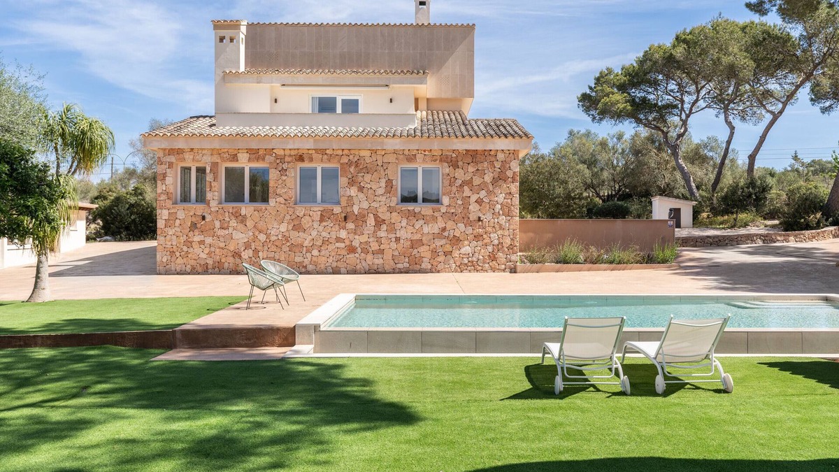 l'Aranjassa Villa | Villa 'Can Luciana' with Private Pool, Wi-Fi, and Air Conditioning