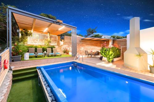 Vathi Villa | Villa Canes Heated Pool