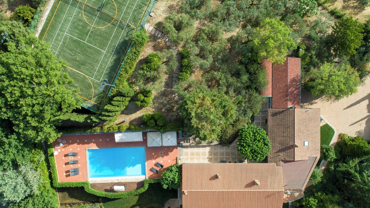 Todi Villa | Villa Canonica, sleeps up 15. A/C. Tennis court, pool, gym area, EV charger