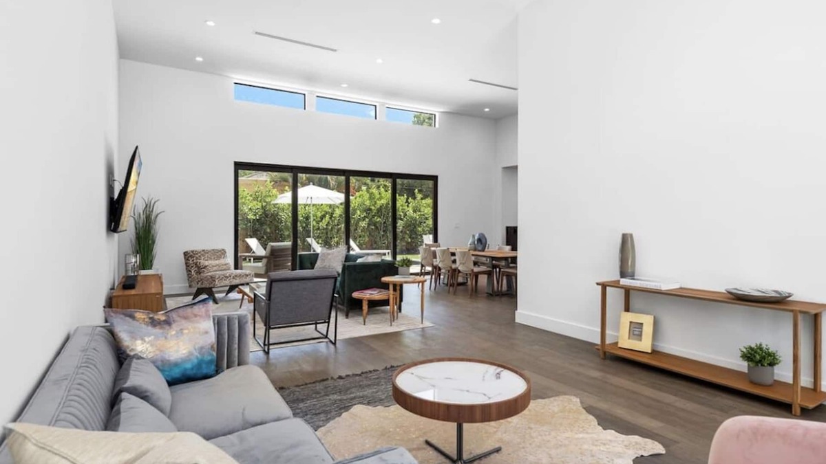 Buena Vista House | Villa Capri Ultimate Location