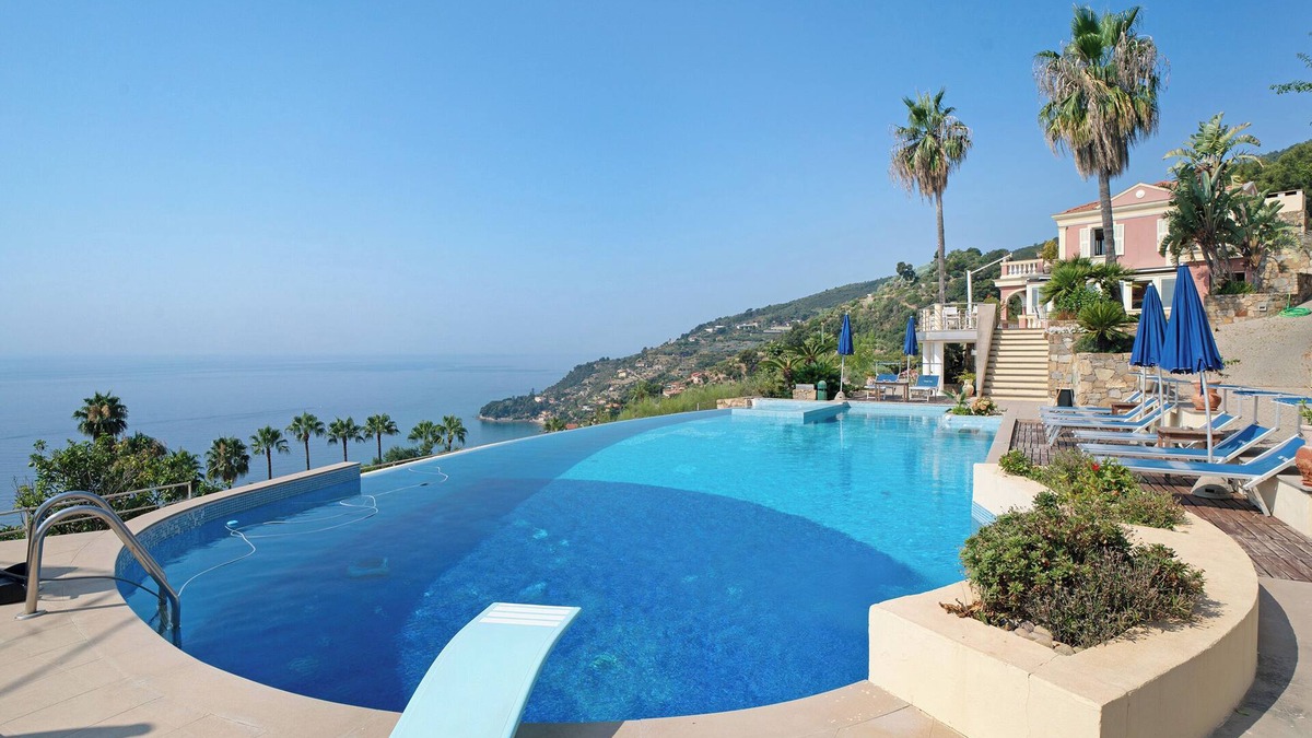 Ospedaletti Villa | Villa 'Caroleo' with Sea View, Private Pool and Wi-Fi