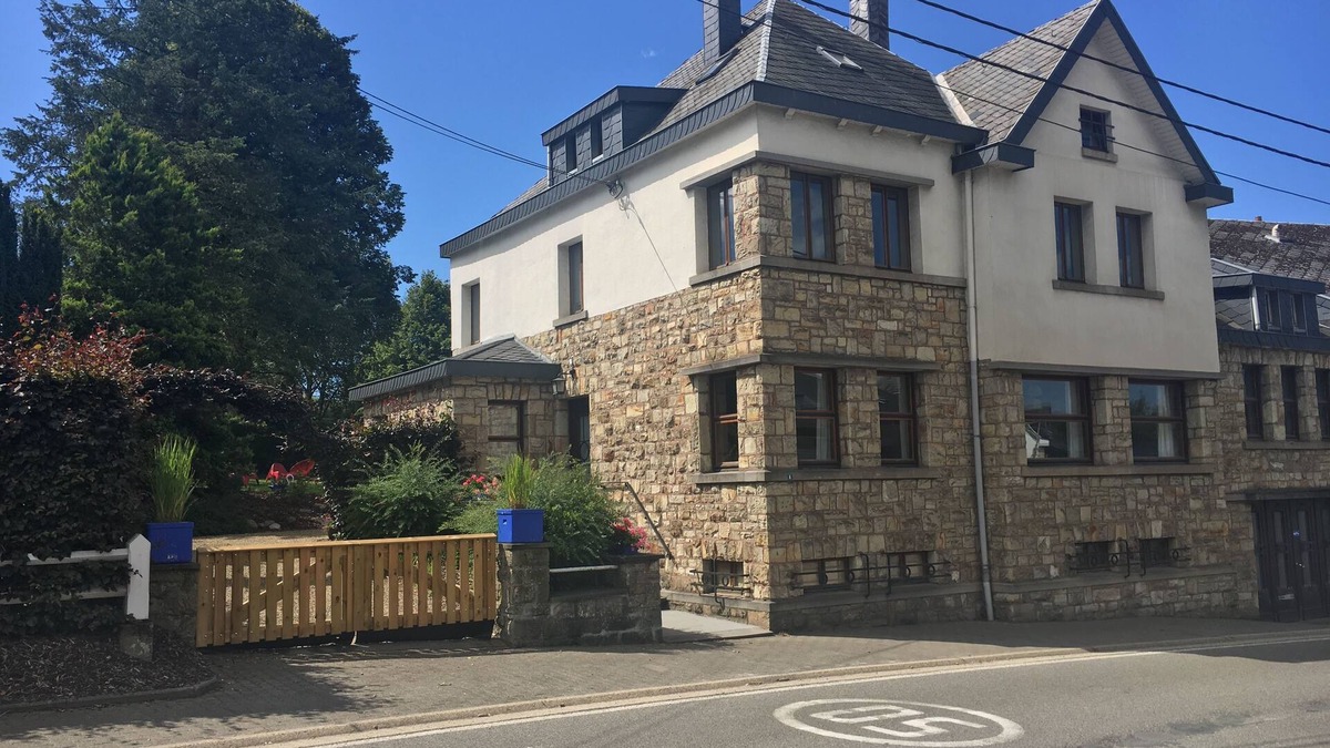 Walk Cottage | Villa Caroline XXL holiday home for 22 people in Waimes