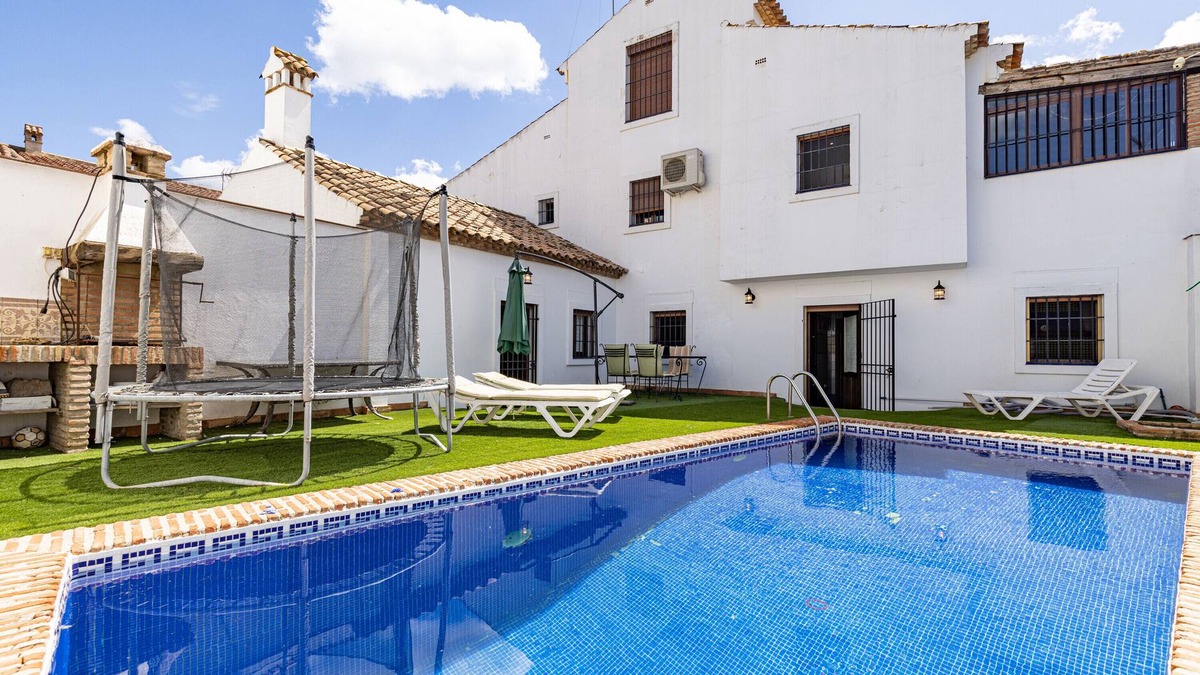 Los Angeles Villa | Villa 'Casa Jimena 2 Personas' with Private Pool, Wi-Fi and Air Conditioning