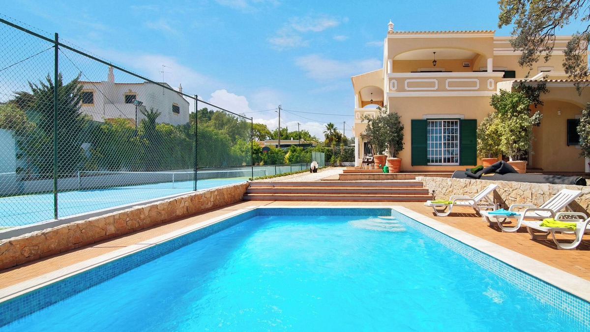 Olhao Villa | Villa 'Casa Do Sobreiro' with Sea View, Wi-Fi and Air Conditioning