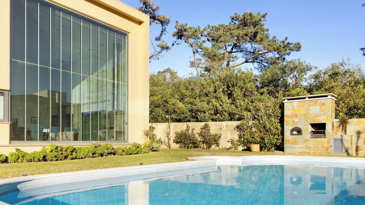 Esposende Villa | Villa 'Casa Dos Pinheiros' with Private Pool, Wi-Fi and Air Conditioning