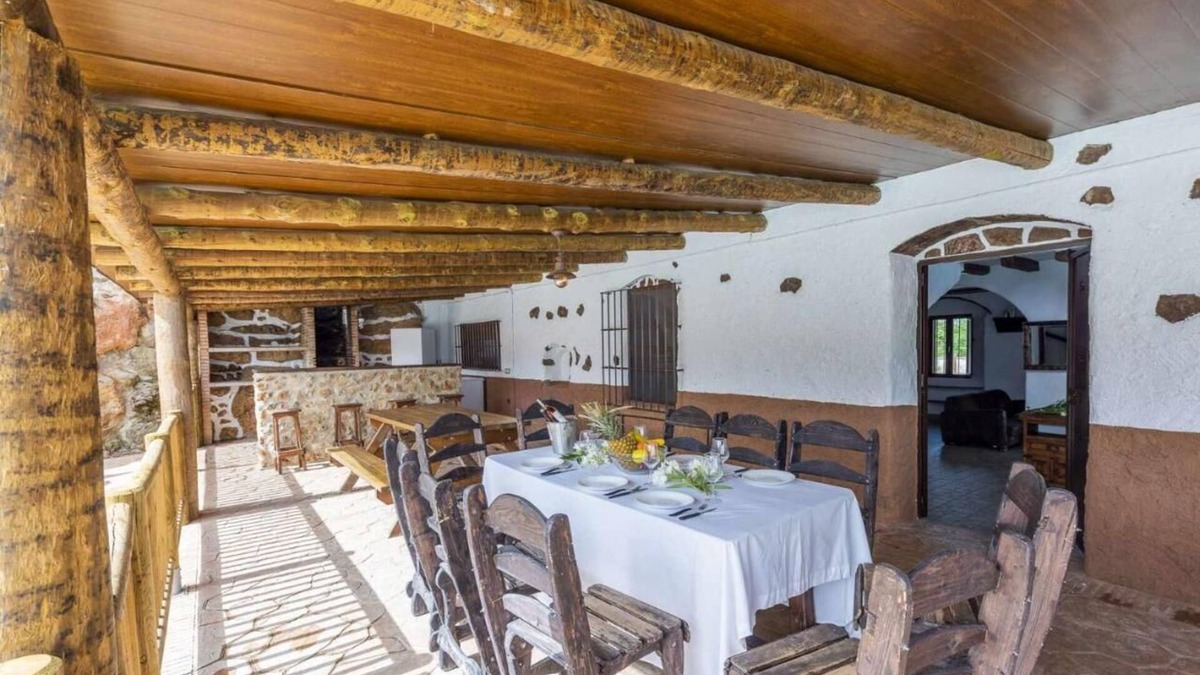 Moron de la Frontera House | Villa "Casa Rural San Miguel" with Pool & Wi-Fi