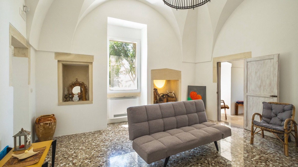 Cutrofiano Villa | Villa 'Casale Cafazza Country House' with Private Pool, Wi-Fi and Air Conditioning