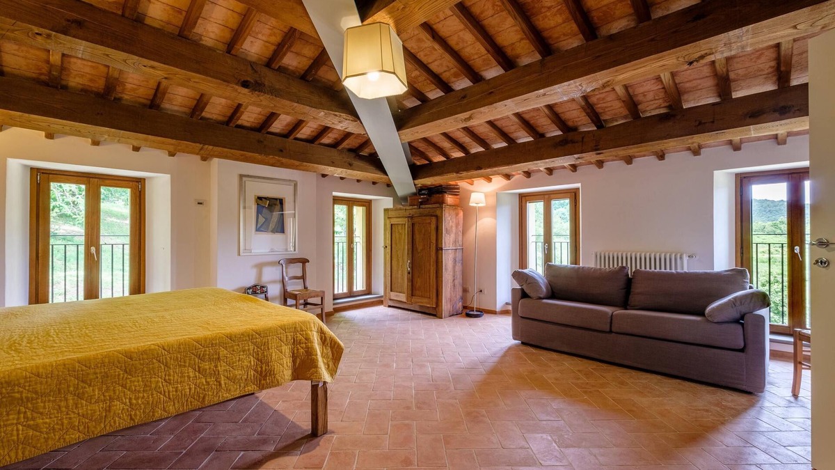 Piancastagnaio Villa | Villa 'Casale Roccone' with Mountain View, Heated tub, Garden & Wi-Fi