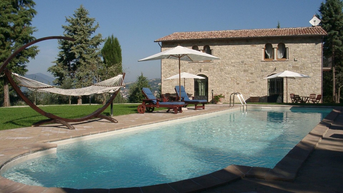 Ramazzano Villa | VILLA CASOLARE 4 bedroom villa with panoramic pool close to Perugia Gubbio Assis