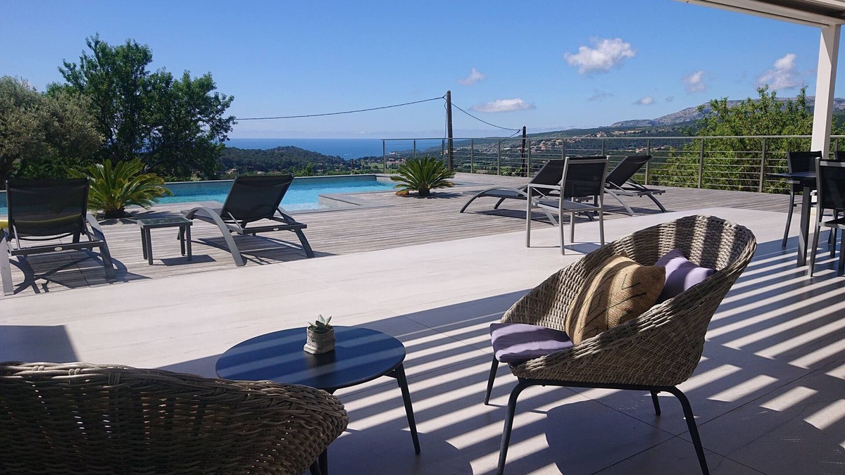 Cassis Villa | Villa Cassis Sea view and vineyards, 8 persons with swimming pool
