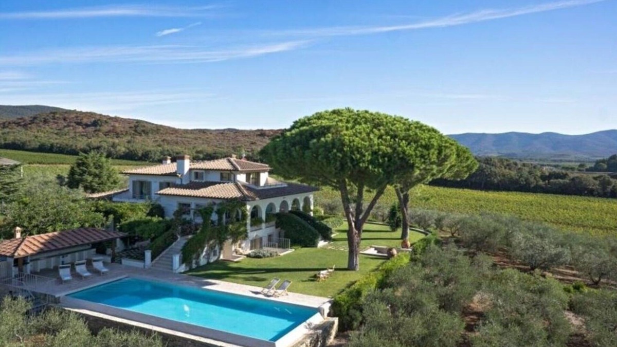 Castiglione della Pescaia Villa | Villa Castiglione beautiful modern villa with private pool, just 5 km from the sandy beaches of .