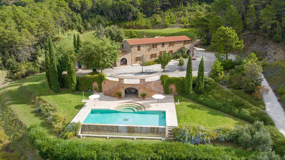 Riparbella Villa | Villa 'Cava Alta' with Sea View, Wi-Fi and Air Conditioning