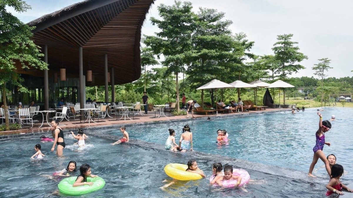 Ngoc Quang Hotel | Villa CBT Flamingo Dai Lai