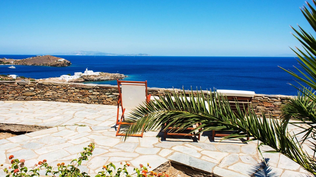 Chrisopigi Villa | Villa Celestina, a secluded villa with Aegean sea view.n