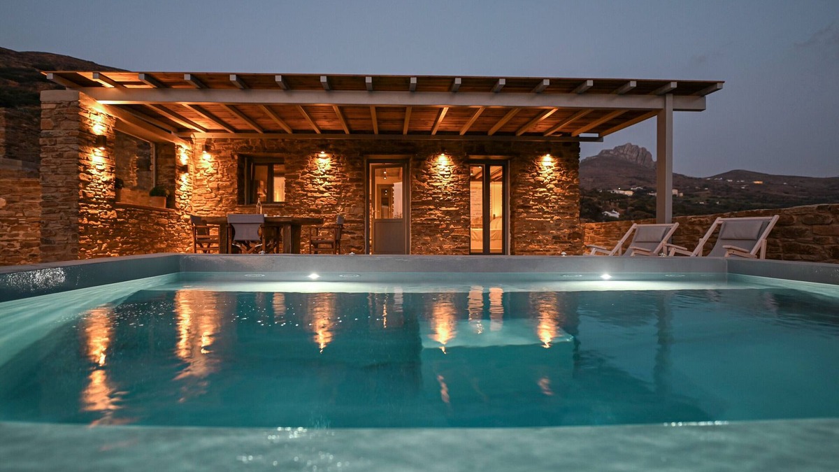 Exomvourgo Villa | Villa 'Celini House 1' with Mountain View, Wi-Fi and Air Conditioning