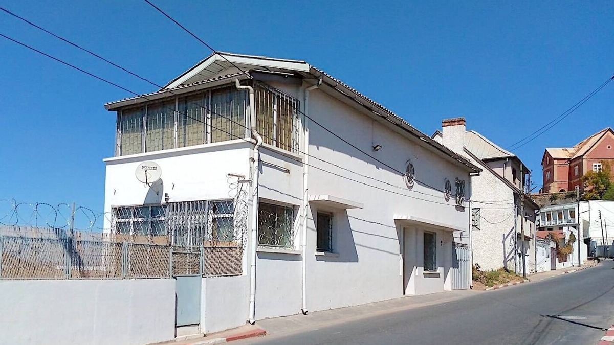 Antananarivo Avaradrano Villa | Villa center Antananarivo - garage -wifi- 160m2- equipped-3 bedrooms