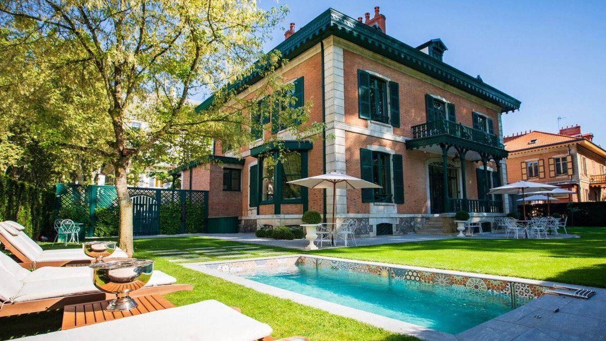 Thermal Villa | Villa - Chalet Clermont-Tonnerre with swimming pool in the center of town