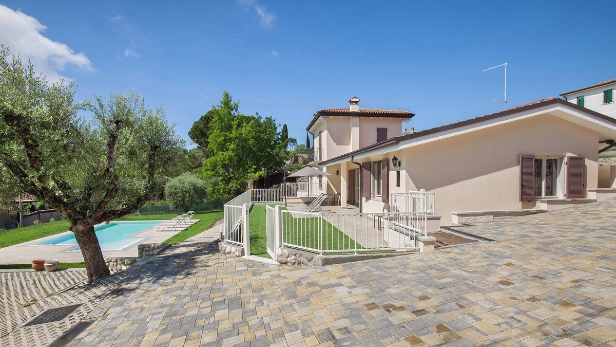 Cavaion Veronese Villa | Villa Chiara-With pool APT 1