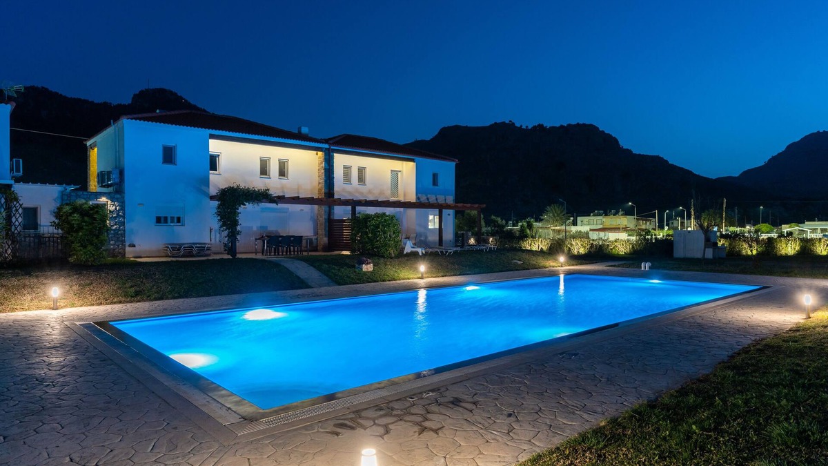 Kolymbia Villa | Villa Christalia. Cozy family Villa 300m from the beach with swimming pool.