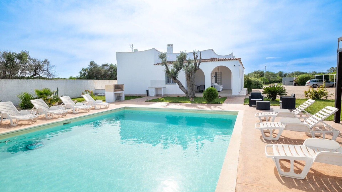 Carovigno Villa | Villa 'Città Bianca' with Private Pool, Wi-Fi and Air Conditioning