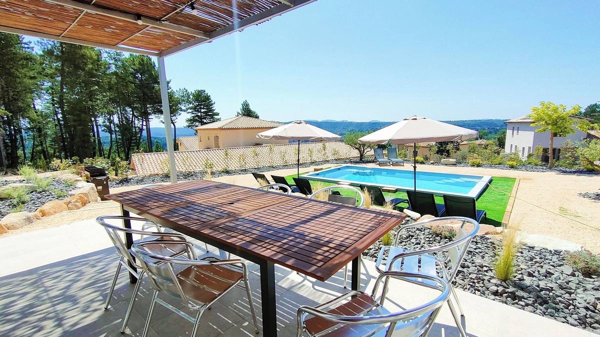 Joyeuse Villa | Villa Climatisée, Piscine Privée Chauffée