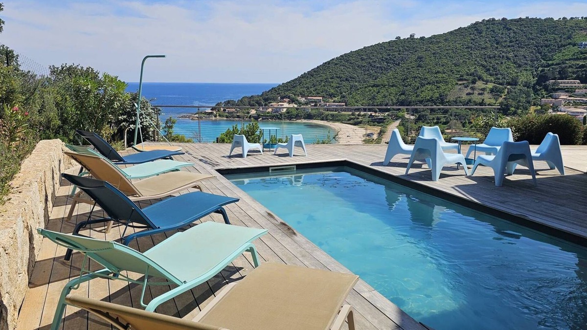 Tarcu Villa | VILLA COLOMBA - FRONT OF THE SEA- 4 *