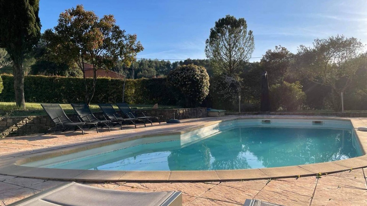 Entrecasteaux House | Villa Comorebi Provence: Unique & Charming