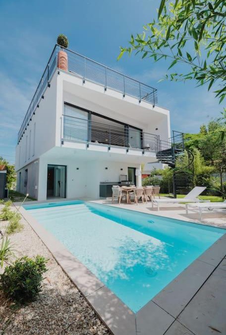 Pontaillac Villa | Villa Cordouan avec piscine en bord de mer