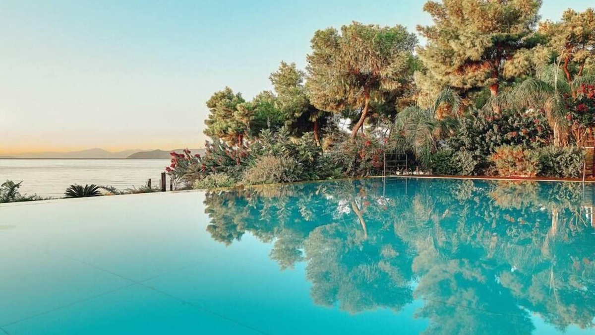 Agii Theodori Villa | Villa Corinthia Summa