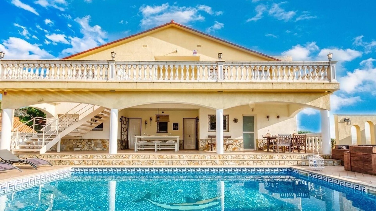 Condado del Jaruco Villa | Villa "Costacabana - Villa Madonna", Mountain View, Terrace, Private Pool & Wi-Fi