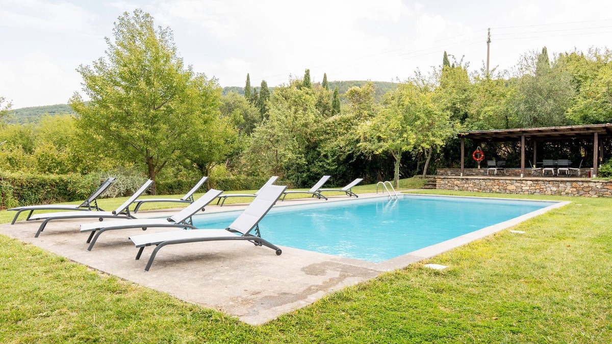 Chianciano Terme Villa | Villa 'Country House Podere I Prati' with Private Pool, Private Garden and Wi-Fi