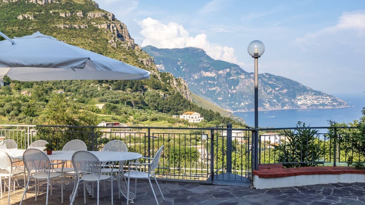 San Pietro Villa | Villa Cristina with 3 bedrooms and free parking