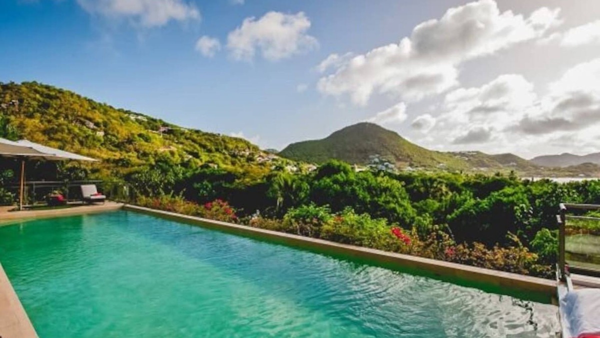 Anse de Lorient House | Villa CUMULUS - Pool, Gym and Dazzling Views!