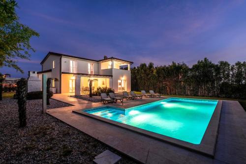 Labinci Villa | Villa Cvita Domenica near Poreč for 8 people with 40 m2 private pool - pet friendly