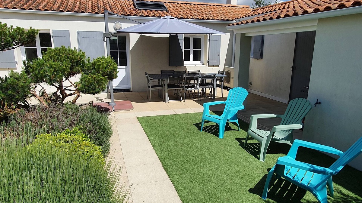 LʼAiguillon-sur-Mer Villa | Villa d'Arçay-Villa-Comfort-Ensuite-Patio
