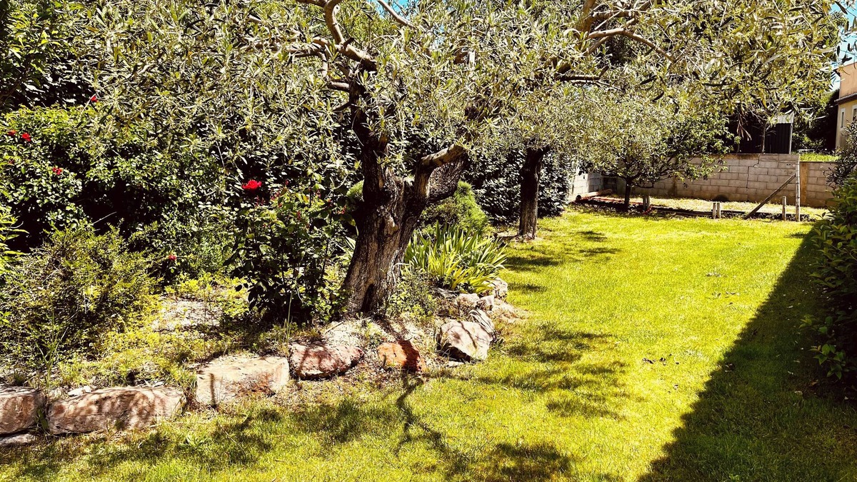 Puisserguier Villa | Villa D'exception en Occitanie : vos Vacances de Rêve!