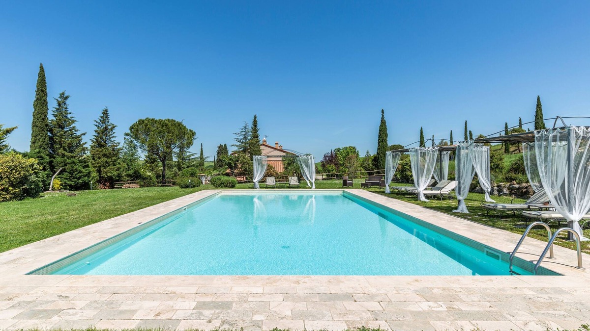 Gallina Villa | Villa D'Orchia, luxury organic farm with private pool in Val D'orcia, Sleeps 15.