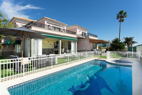 Sonnenland Villa | Villa Dalara Maspalomas, Private Pool and Jacuzzi