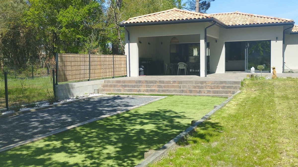 Maubuisson Villa | Villa de Charme, Neuve, Centre de Maubuisson, 200m du Lac, Terrain de Pétanque